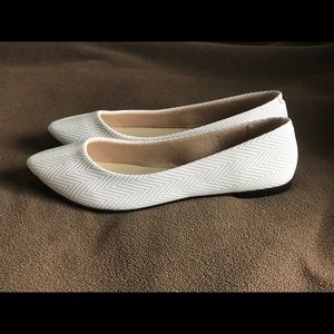 Moleca Women  Flats US 10 New White